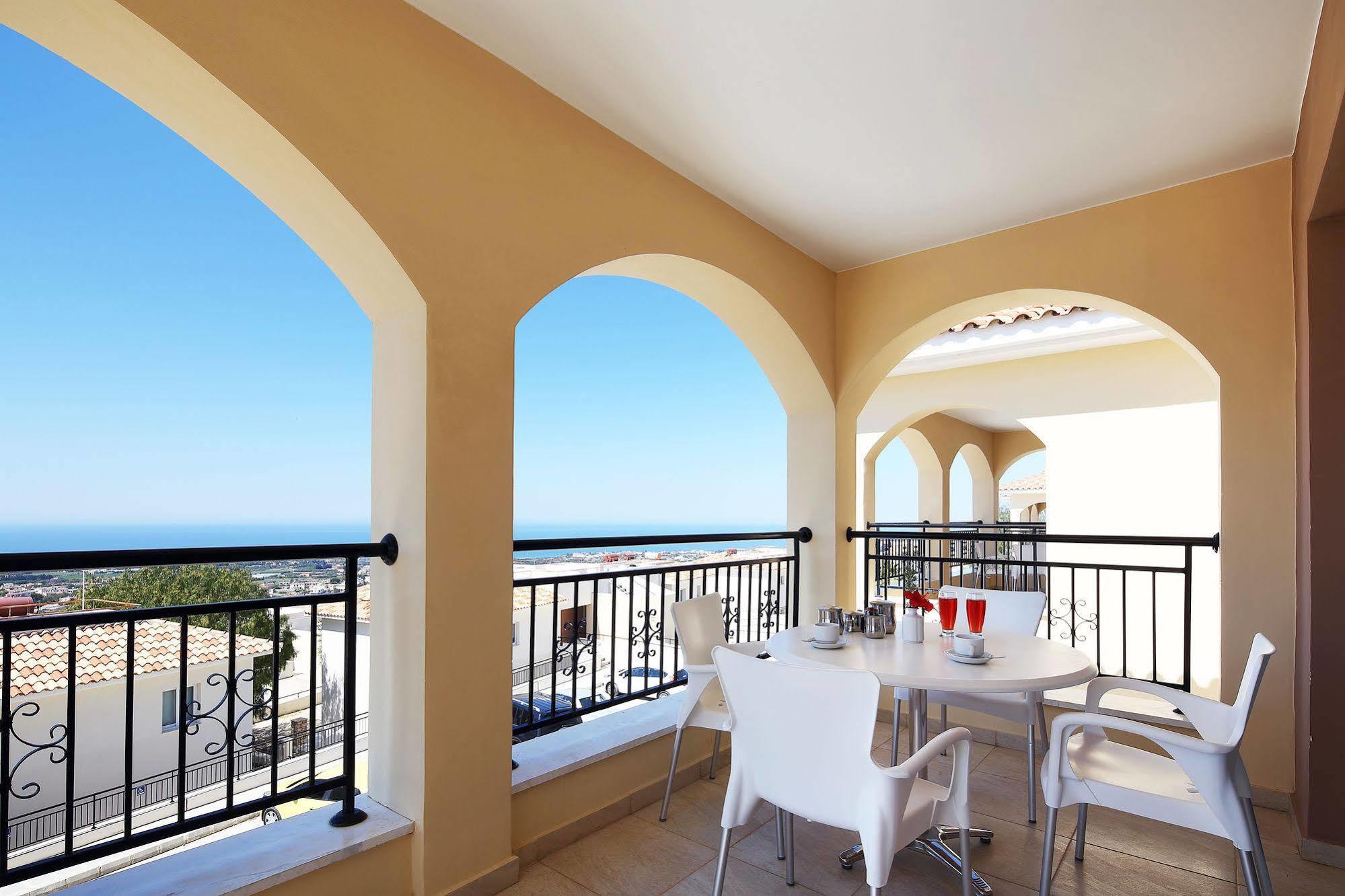Апарт-отель Club St. George (adults Only) Tremithousa